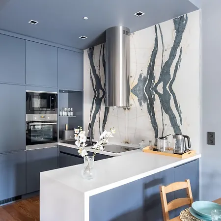 Benesta By Newinn Apartment