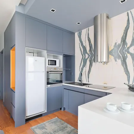 Benesta By Newinn Apartment