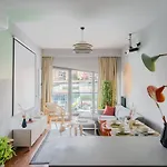Benesta By Newinn דירה